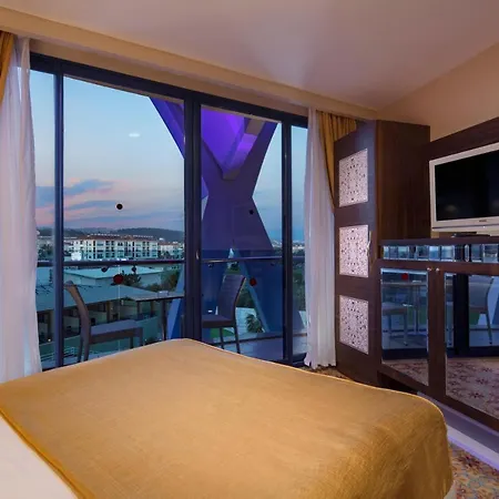 Granada Luxury 5* Окурджалар