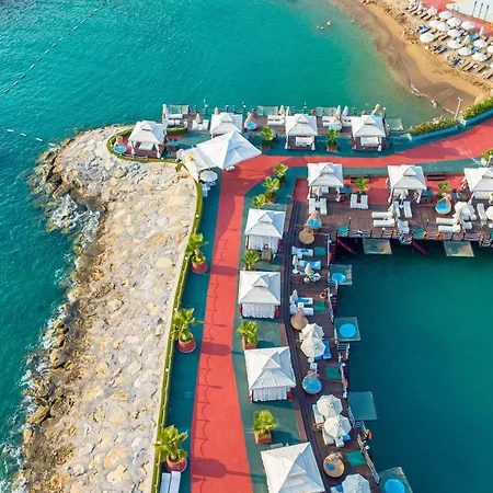 Granada Luxury Окурджалар